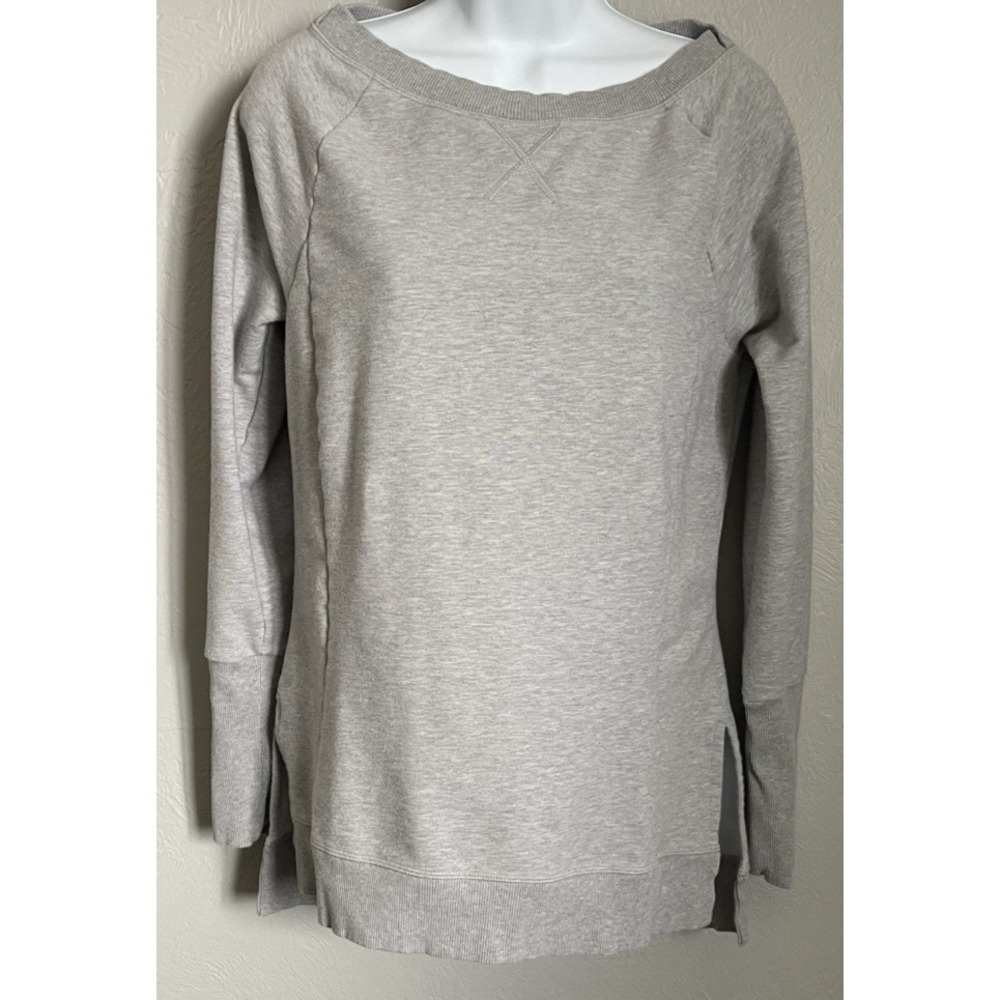 Lucy Gray Sweater Long Sleeve Pullover Womens‎ Size Medium Sweatshirt